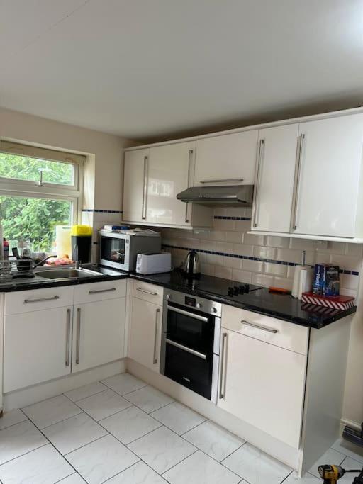 Amazing Gantshill Studio Annexe & Free Parking Redbridge Εξωτερικό φωτογραφία